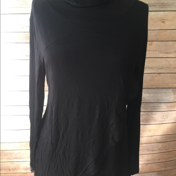 NWT long sleeve black blouse/work out shirt‎ - Picture 2 of 8